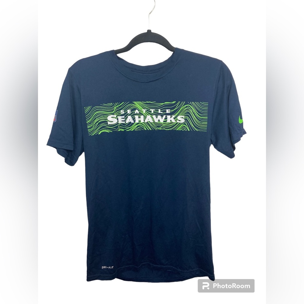 Seattle Seahawks Nike blue short sleeve active tee. Small